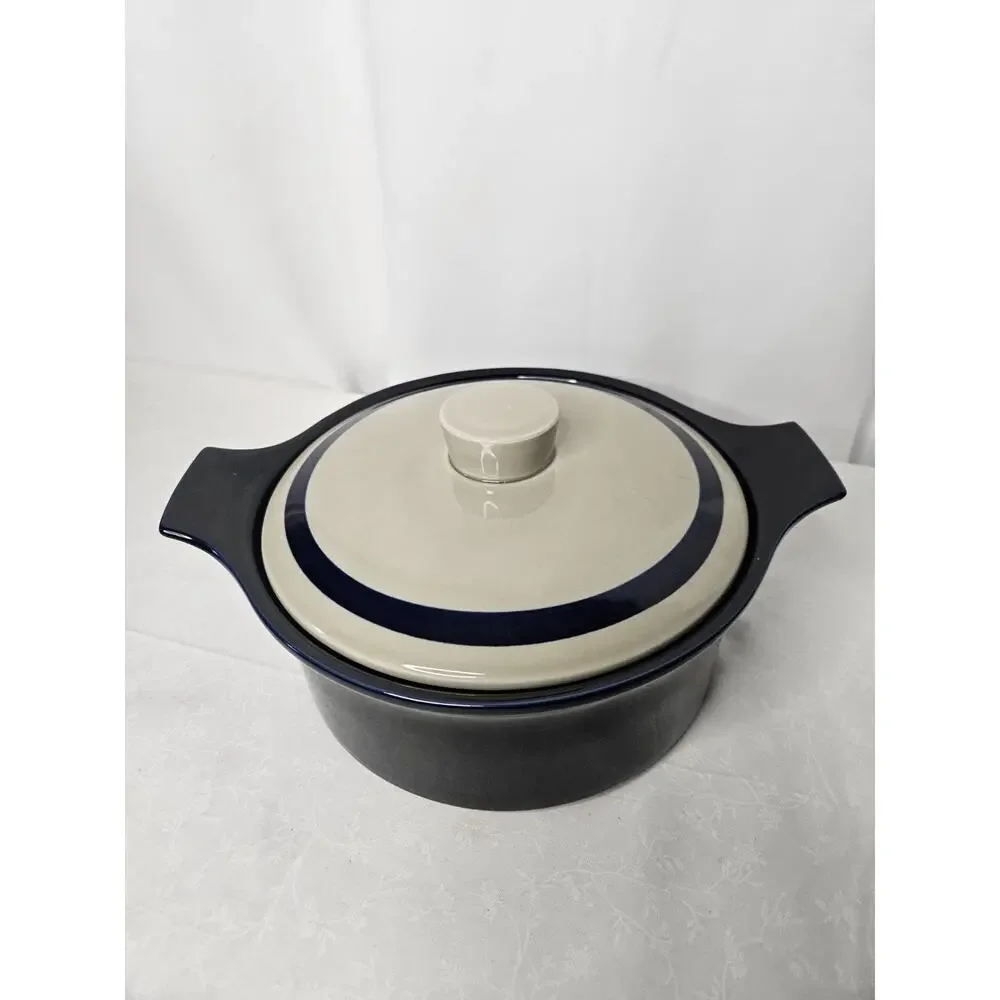 Vintage Celebrity Lexington Round 2 Quart Stoneware Casserole Dish Lid Blue